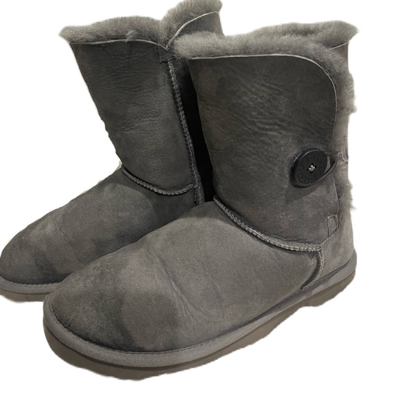 UGG BAILEY BUTTON II GREY GRAY WATER RESISTANT BOOT USA 9 / EU 40 / UK 7.5 - Picture 5 of 8